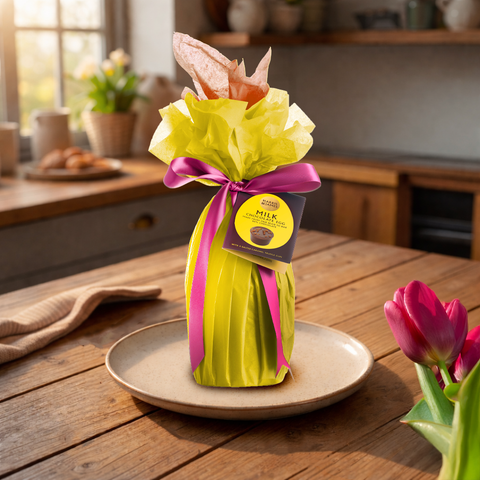 Milk Chocolate Easter Egg with 4 Salted Caramel Truffles