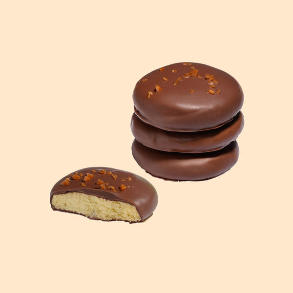 salted_caramel_chocolate_shortbread_biscuit
